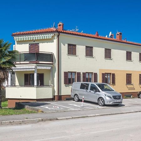 פורץ Apartment Adria Premium מראה חיצוני תמונה