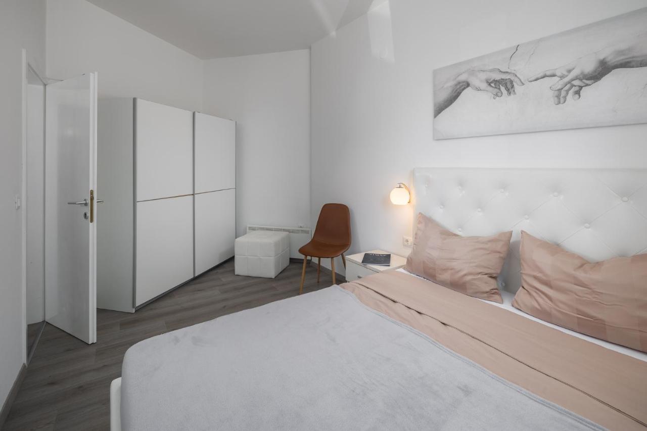 פורץ Apartment Adria Premium מראה חיצוני תמונה