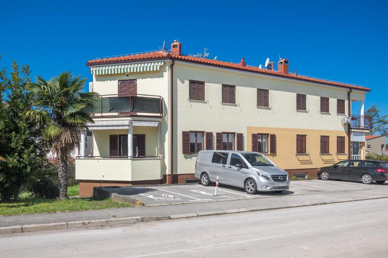 פורץ Apartment Adria Premium מראה חיצוני תמונה