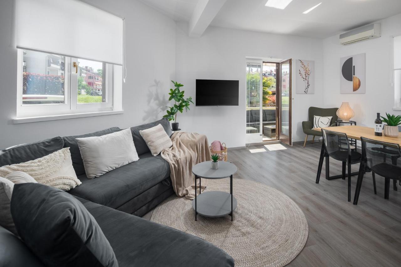 פורץ Apartment Adria Premium מראה חיצוני תמונה